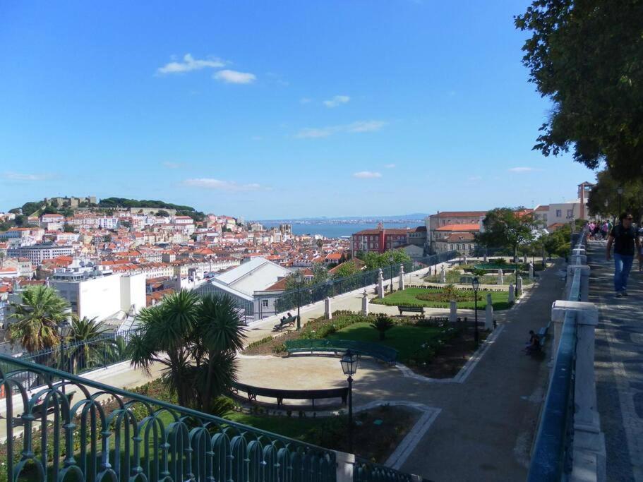 C3 Bairro Alto Cozy Romantic Loft In 18Th Century Building Lisbona Esterno foto