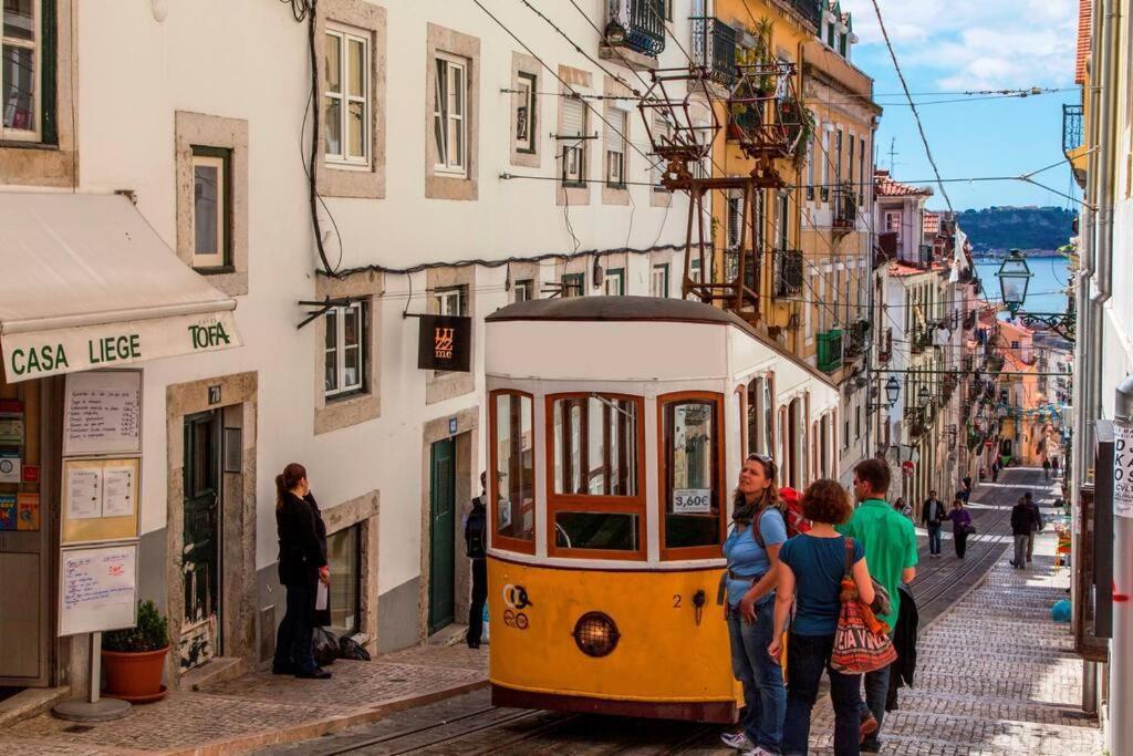 C3 Bairro Alto Cozy Romantic Loft In 18Th Century Building Lisbona Esterno foto